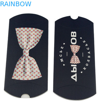 Kotak kertas ekstensi rambut hitam putih dengan ukuran disesuaikan dan logo dalam bentuk bantal