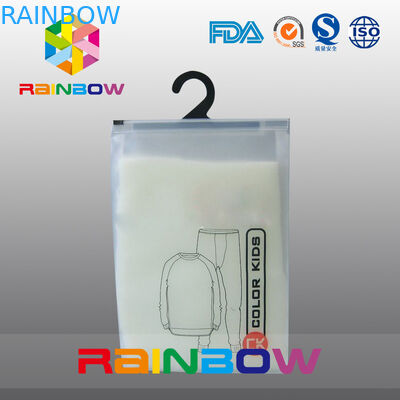 Kantong Plastik PVC Frosted Kemasan Gantung Tas Dengan Ziplock Untuk Kain Anak