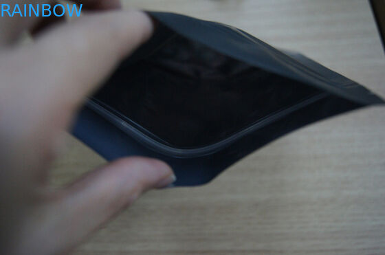 Kantong Teh Kemasan Aluminium Foil / Stand Up Matt Black Plastic Coffee Bag Dengan Zip Lock