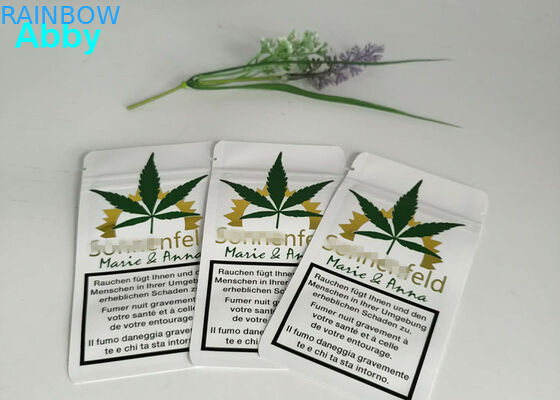 Pencetakan Emas Ditutup Kembali Kantong Plastik Warna CMYK Dengan Bahan Disesuaikan