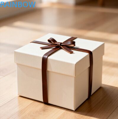 Eco-Friendly Foldable Rigid Cardboard Gift Box Untuk Perhiasan Pakaian Sepatu Jam Tangan Embossing Premium Packaging Box