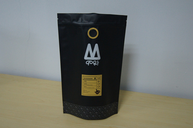 Kantong Plastik Moyee Kemasan Matte Black Stand Up Pouch dengan Valve Coffee Bag