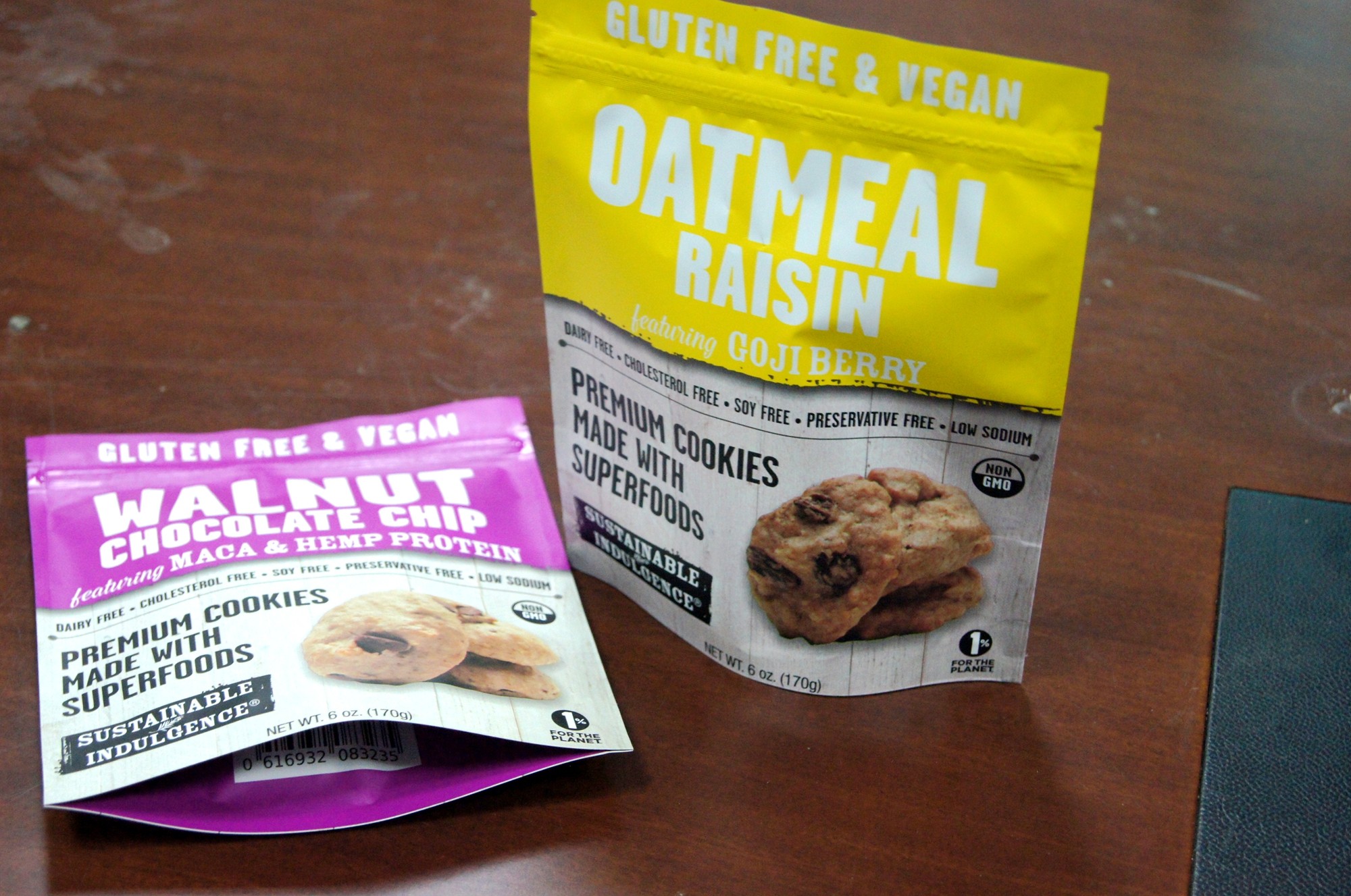 Food Grade Stand Up Zipper Nut, Snack Food Storage Bag / Tas Makanan Kering Foil Berjajar