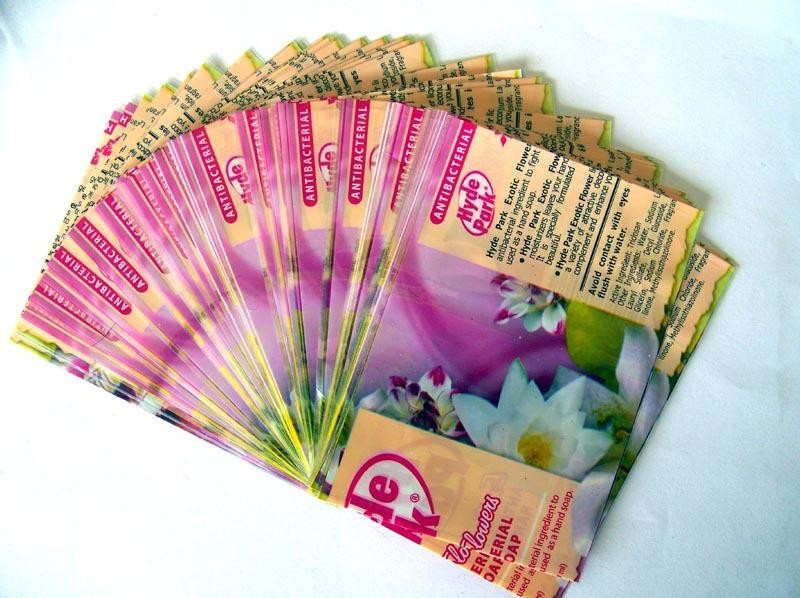 Label Shrink Sleeve Ramah Lingkungan Untuk Botol Sampo PVC / PET Shrink Wrap