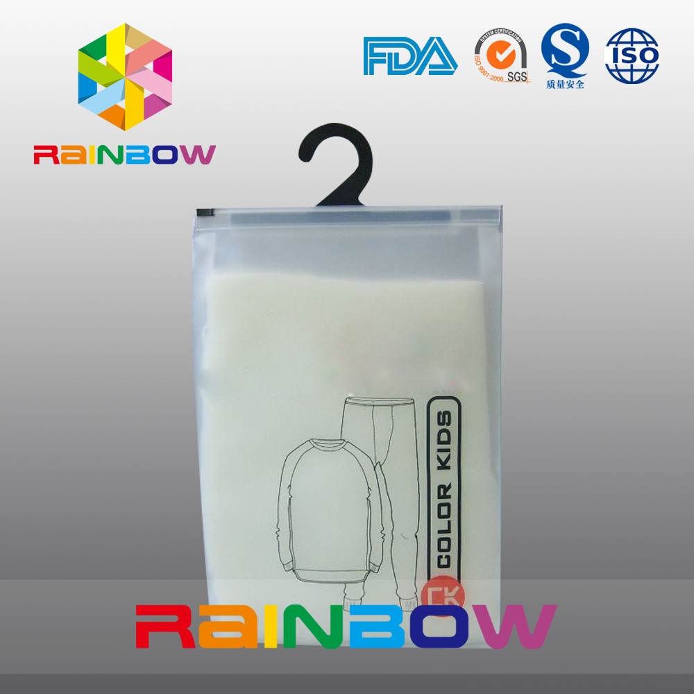 Kantong Plastik PVC Frosted Kemasan Gantung Tas Dengan Ziplock Untuk Kain Anak