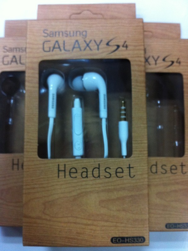 Kemasan Kotak Kertas Cokelat Cetak Untuk Kotak Kemasan Earphone / Headset Dengan Jendela Layar