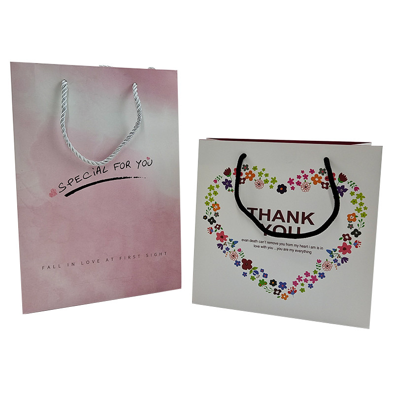 Kualitas tinggi Daur Ulang Desain Custom Fancy String Handle Shopping Paper Bag