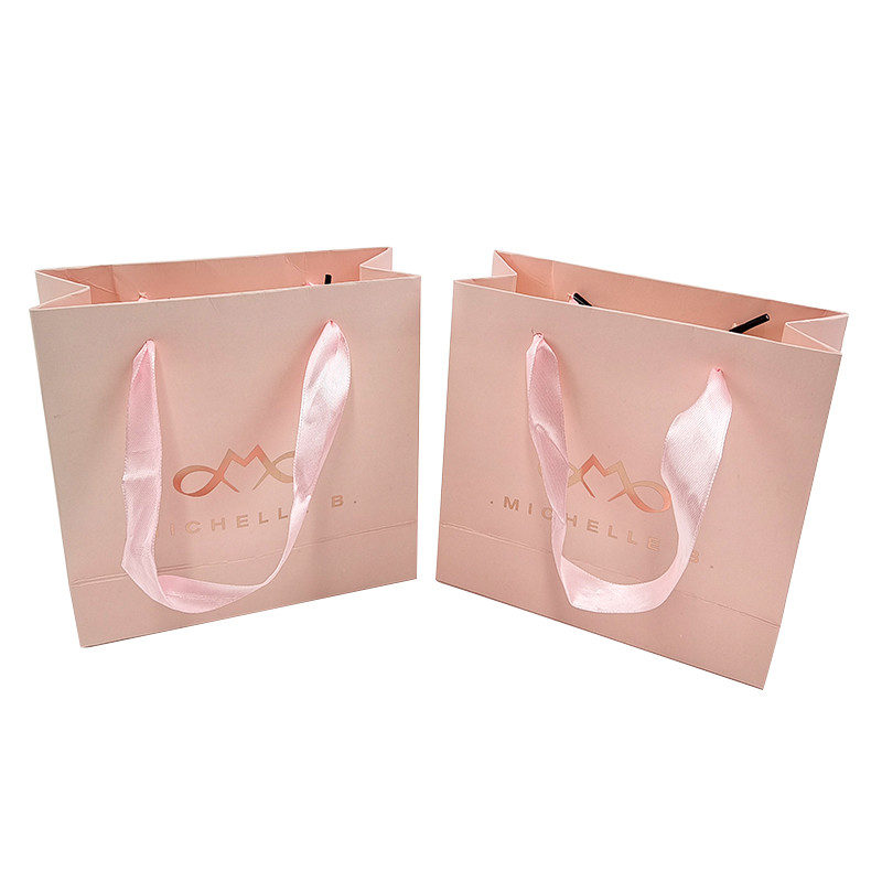 Custom Print Logo Elegant Putih Hitam Gift Paper Bags Kemewahan Pakaian Boutique Paper Shopping Bag Dengan Ribbon Handle