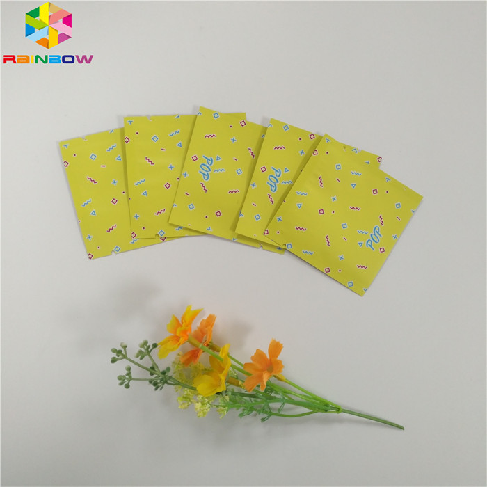 Food Grade Foil Kantong Kemasan Mylar Tiga Sisi Segel Tas Ritsleting Datar Untuk Snack Tea Capsule