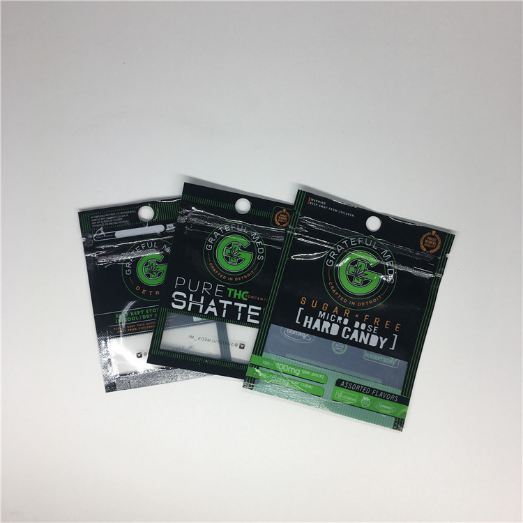 Medical Weed Leaf Three Side Seal Pouch Tas Mylar Bukti Bau Disesuaikan Dengan Jendela
