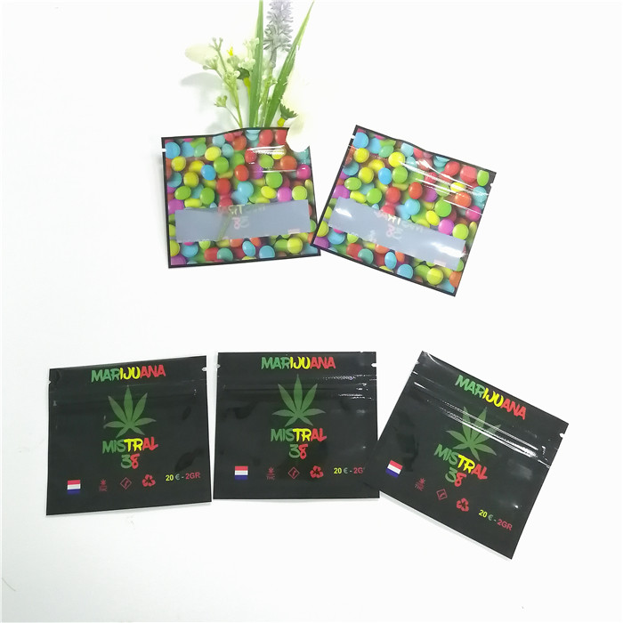 Food Grade Aluminium Foil Stand Up Pouch Ditutup Kembali Permen Cbd Gummy Bears Packaging