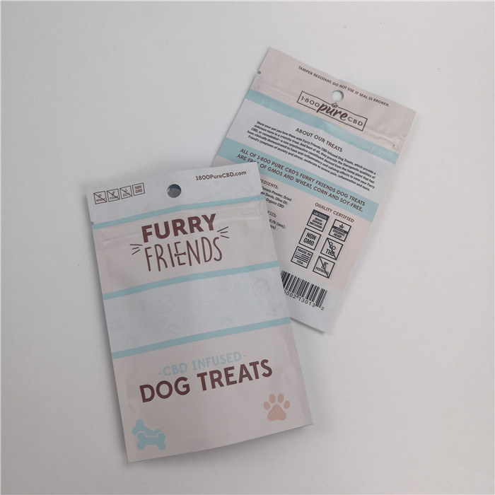Foil Zipper Stand Up Pouch Packaging Lubang Gantung Untuk Anjing Memperlakukan Kemasan
