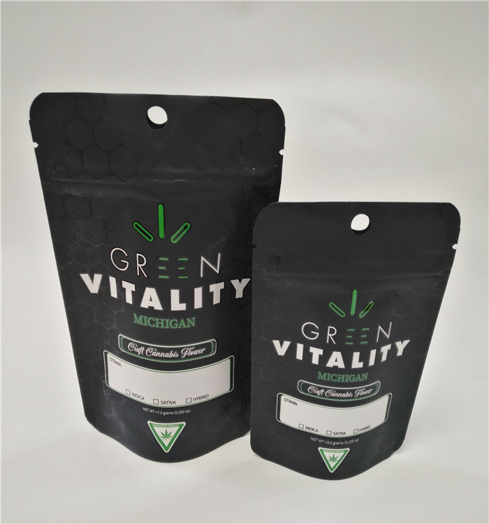 Food grade disesuaikan dicetak foil dilaminasi ditutup kembali mylar ziplock doypack CBD candy stand up bag