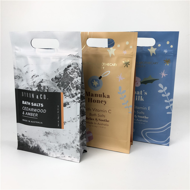 Flat Bottom ZIp Lock Food Grade Tas Bawah Datar Dengan Pegangan Untuk Kemasan Lulur Tubuh