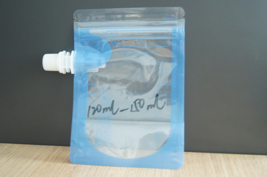 Pencetakan Kustom Berdiri Kantung Kemasan Dengan Ziplock dan Corner Spout Untuk Liguid