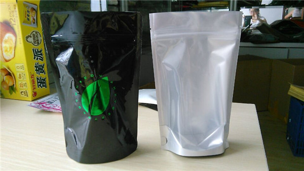 Kemasan Custom Printing Foil Pouch Dengan Zipper Dan Bottom Gusset Untuk Kemasan Beras