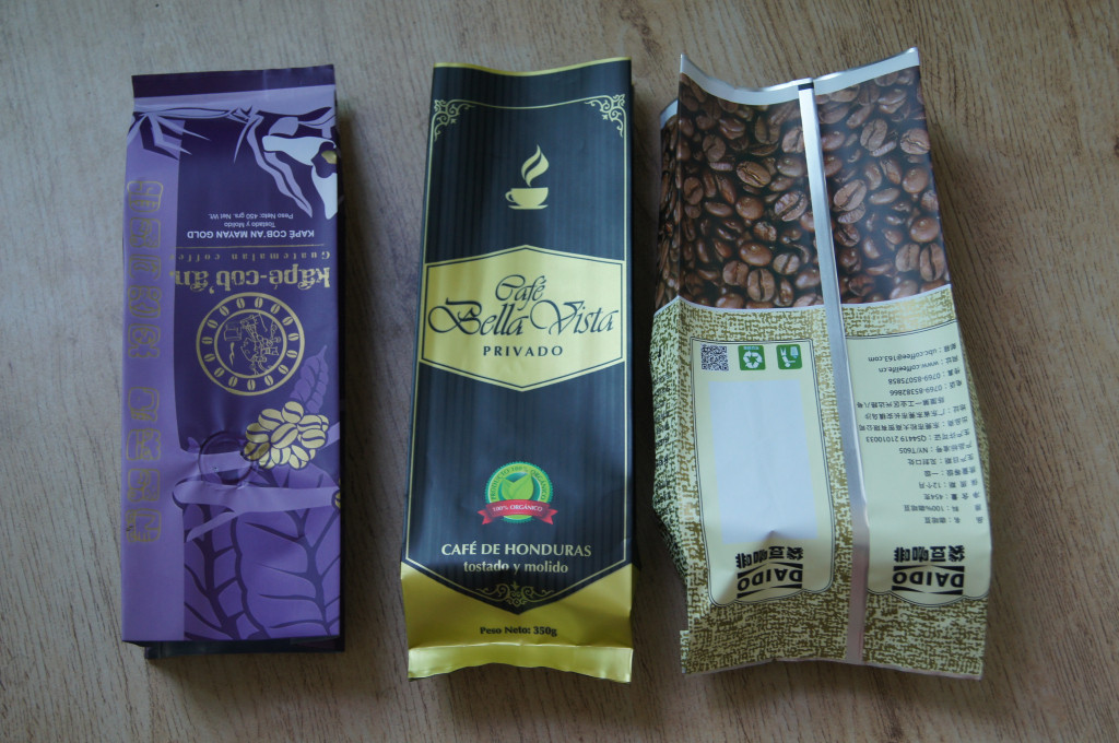 Gusset Side Laminated Matte Finish Kantong Teh Kemasan Pencetakan Berwarna-warni Dengan Katup